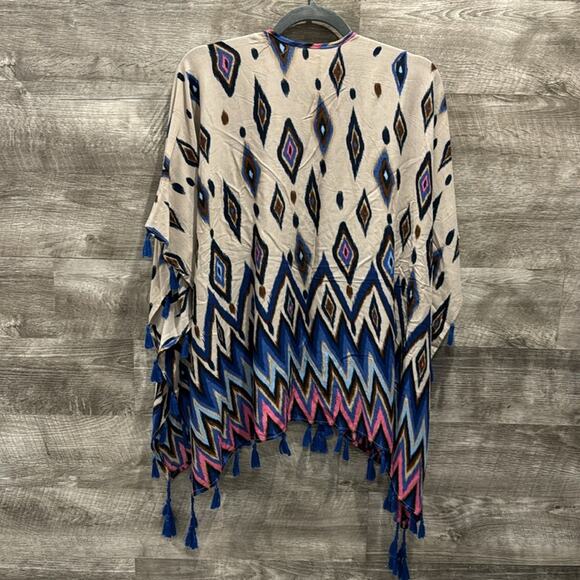 Do Everything in Love colorful Pre loved Kimono Cardigan with Tassels - Picture 4 of 7